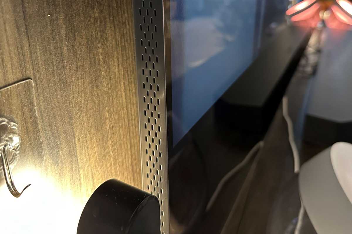 Samsung Neo 8K QLED QN990C side view