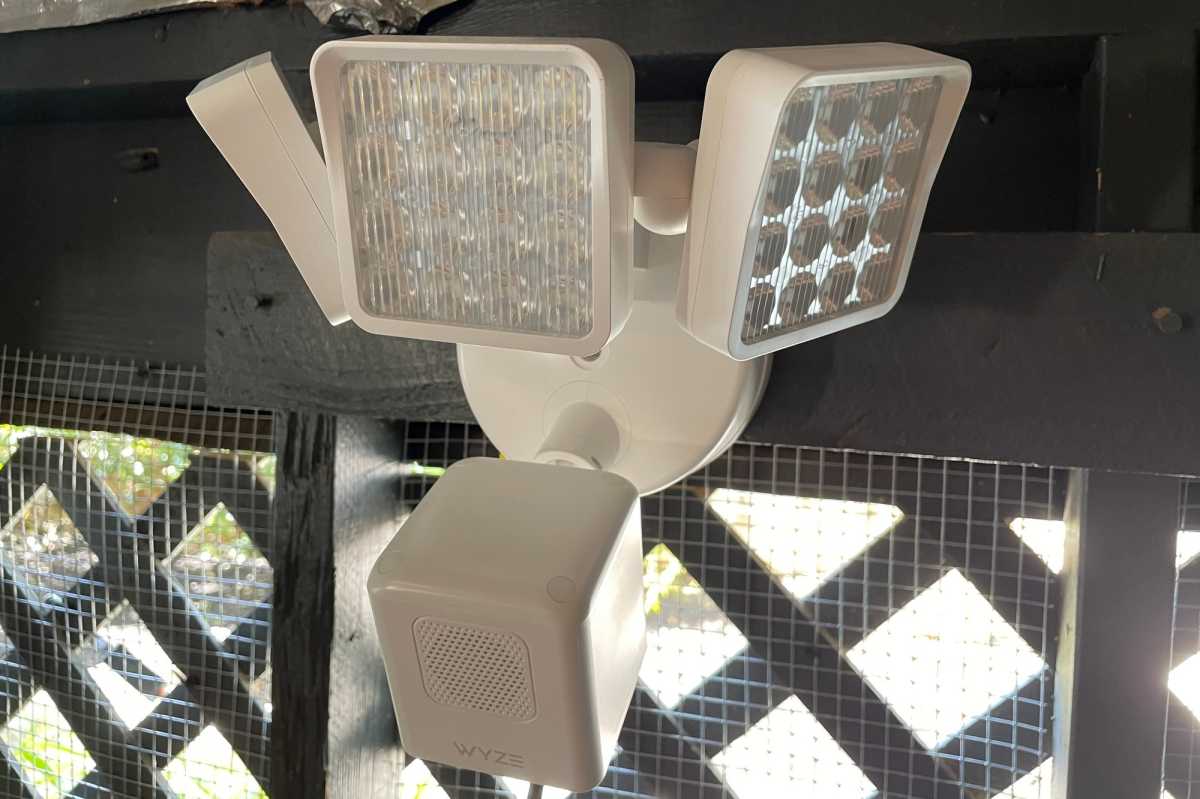 Wyze Cam Floodlight Pro installed