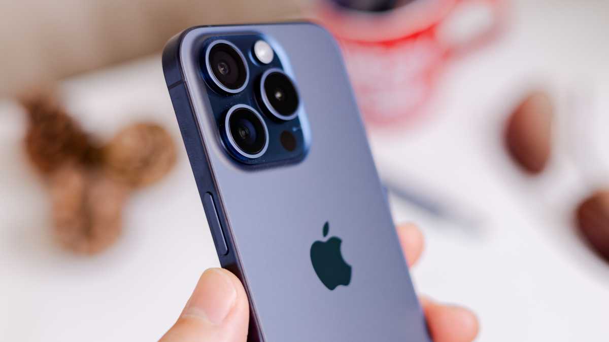 Apple iPhone 15 Pro camera module