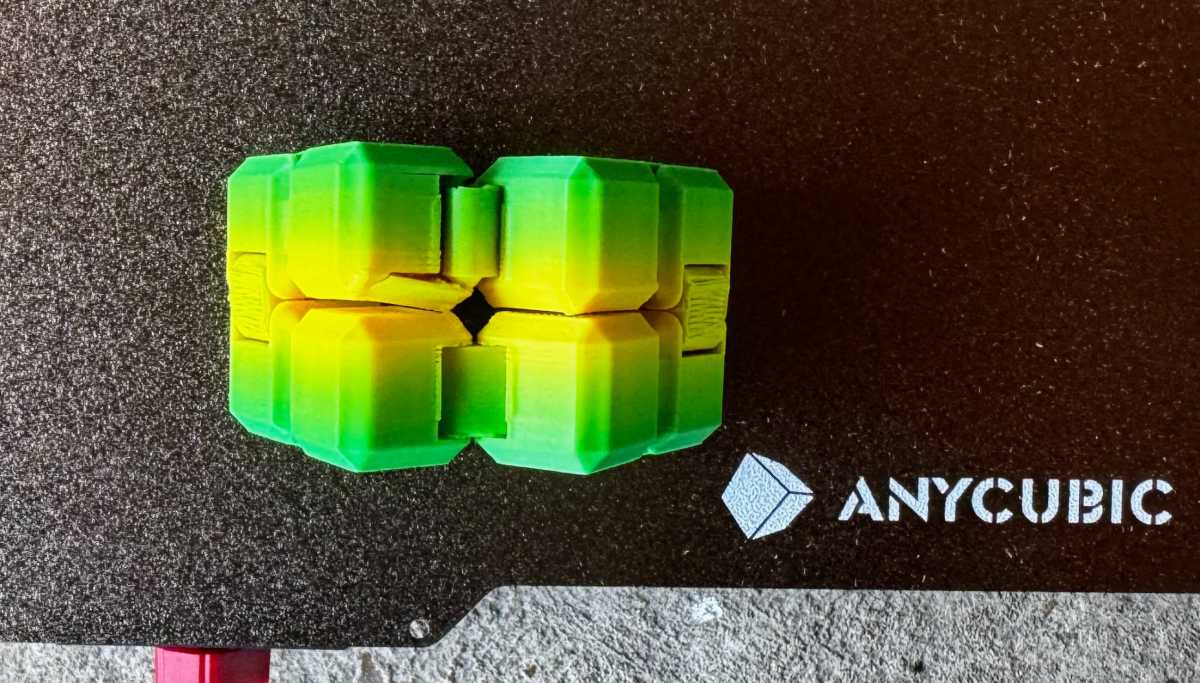 Anycubic Kobra 2 Plus review - infinite cube