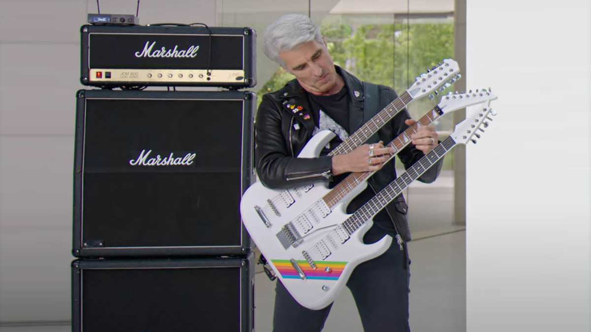 Apple rockt! Craig Federighi an der Gitarre auf der WWDC 2023