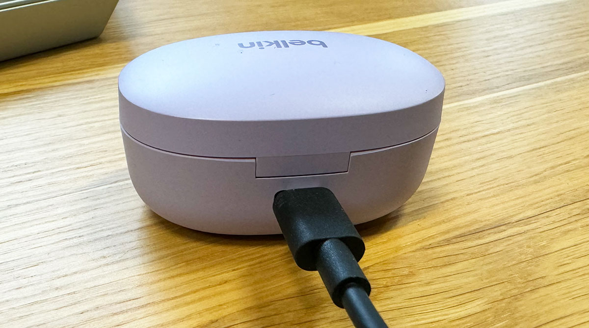 Belkin SoundForm Bolt Wireless earbuds charging case lavender