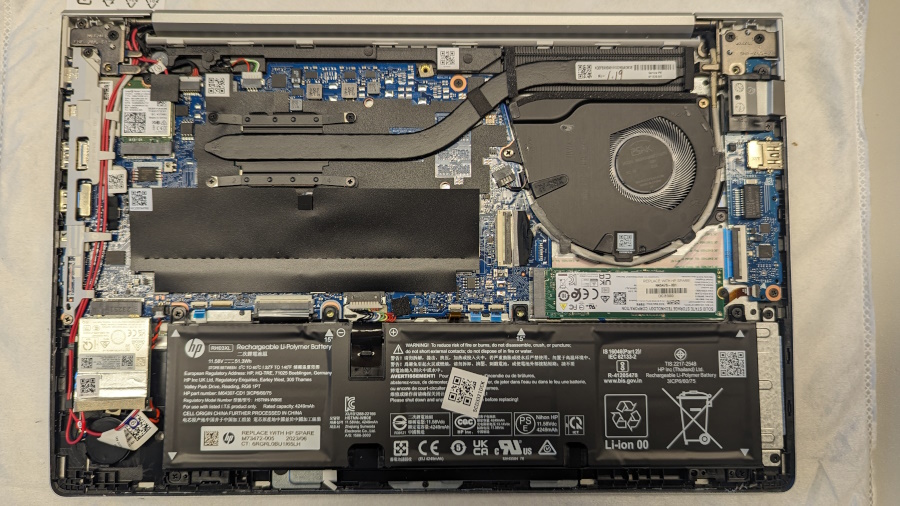 HP Elitebook 640 G10 offenes Gehäuse