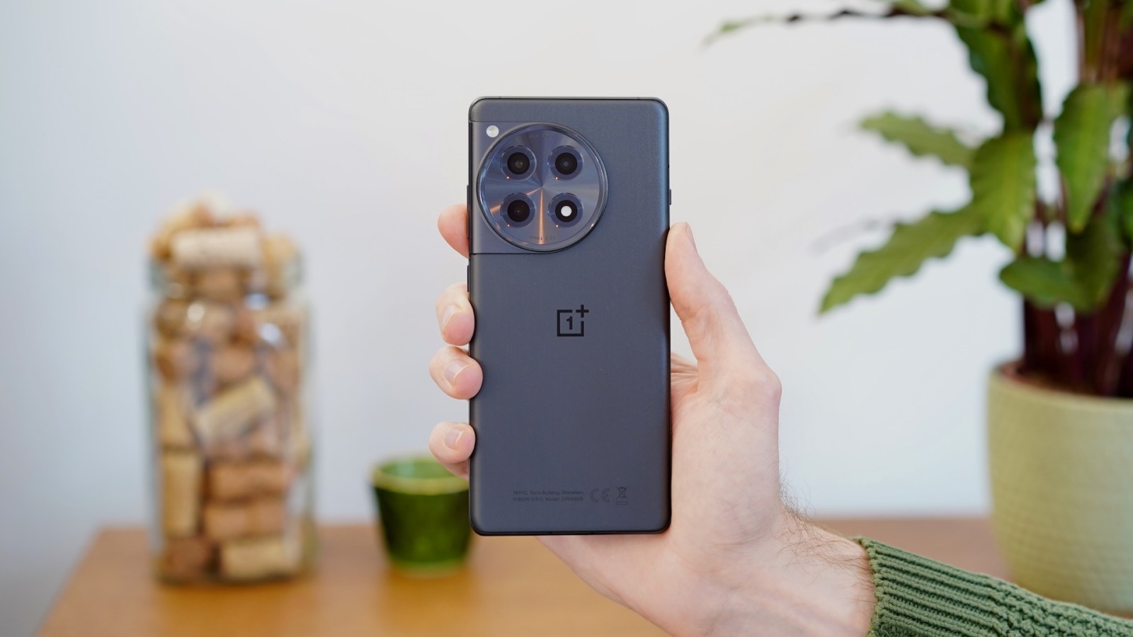 OnePlus 13R может стать самым мощным телефоном среднего класса