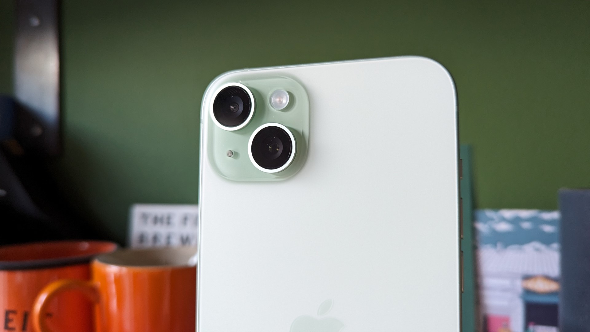 iPhone 15 Plus cameras