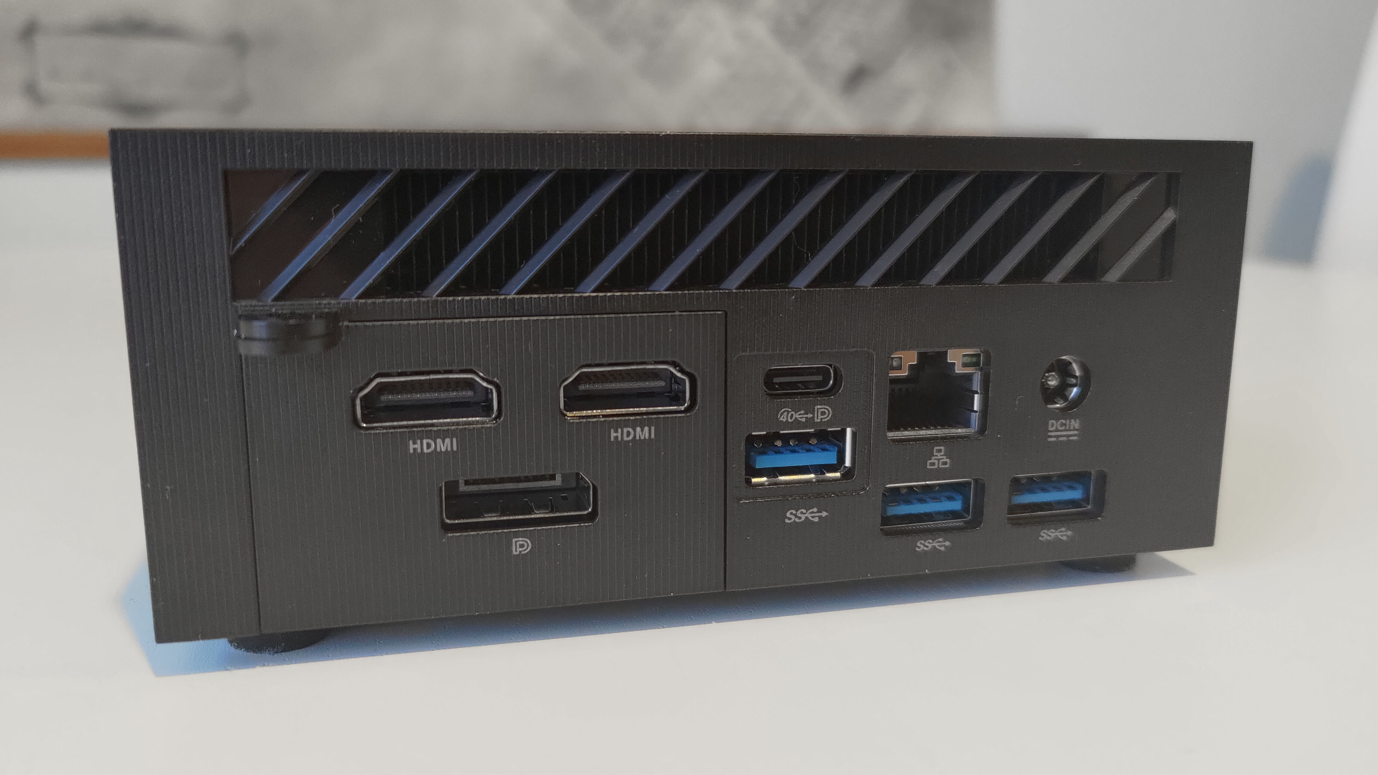 Asus Expert Center PN53: A powerful mini-PC with fan problems | PCWorld