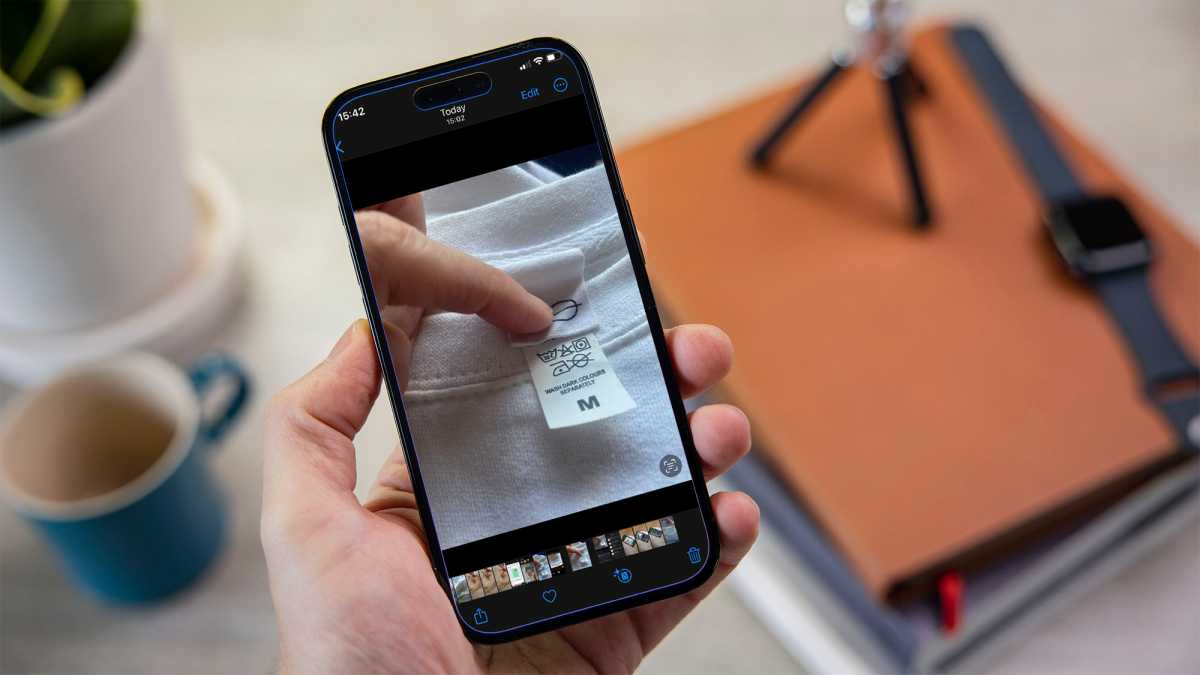 Photo of a laundry detergent label on an iPhone