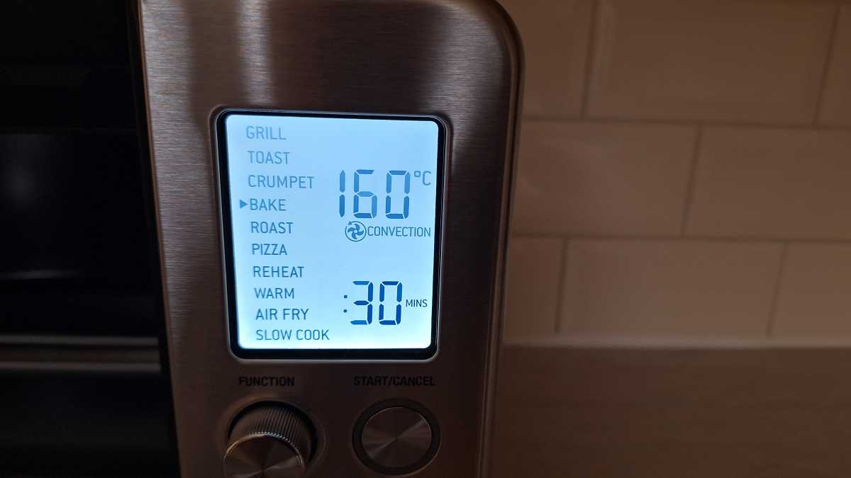 A view of the LCD display of the Smart Oven Air Fryer