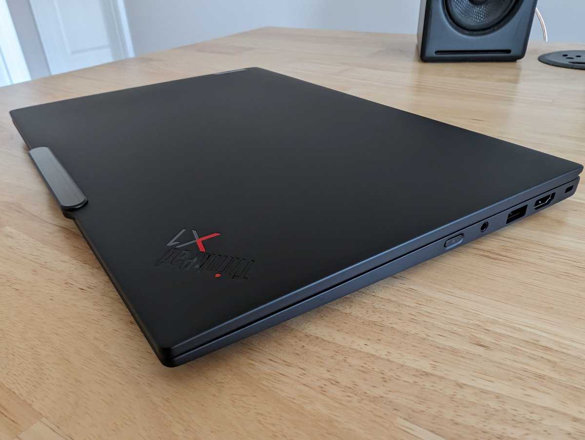 Tapa cerrada del diseño Lenovo ThinkPad