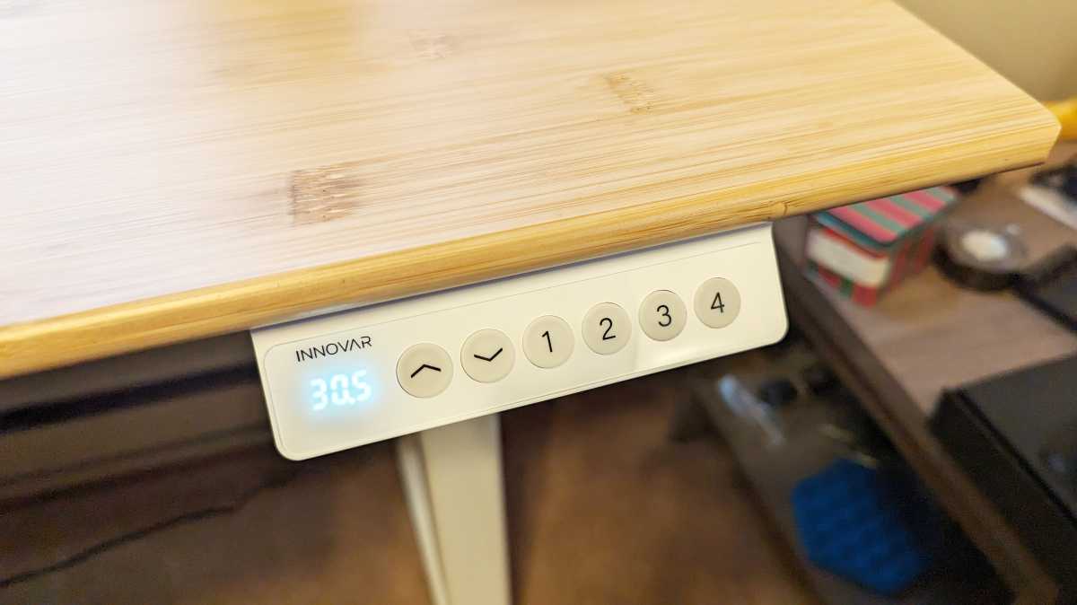 Innovar desk controller