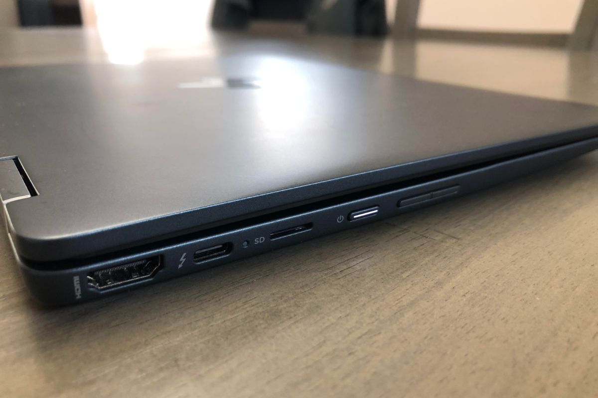 HP Elite Dragonfly Chromebook ports