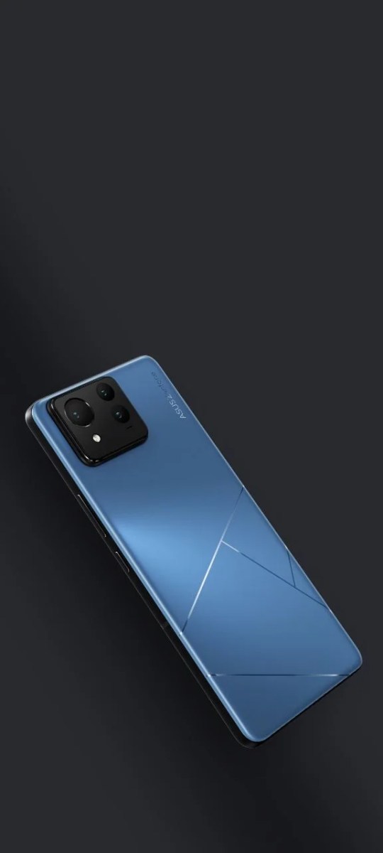 Leaked image of the Asus Zenfone 11 Ultra in blue