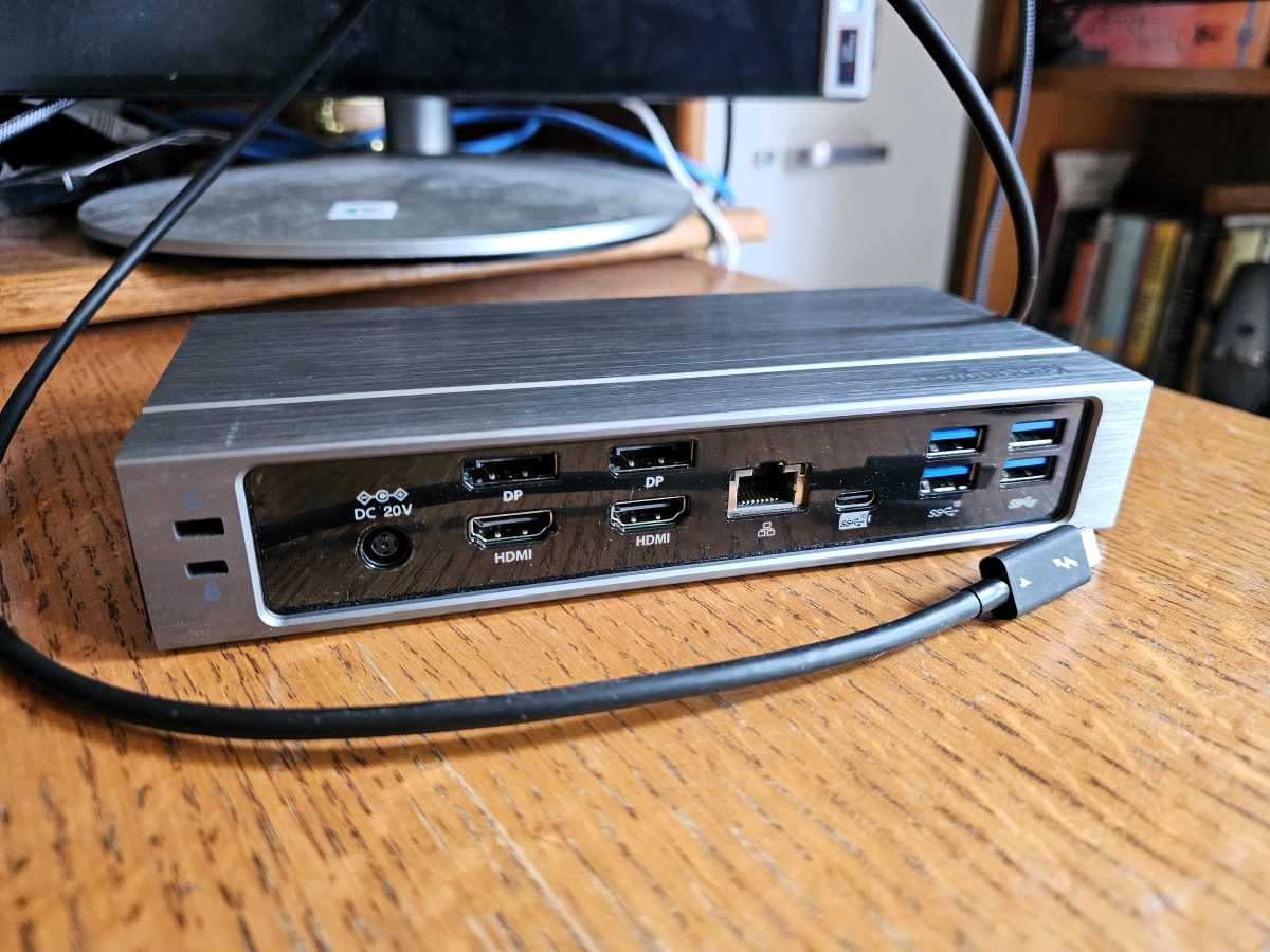 Kensington SD5800T Thunderbolt 4 USB4 trasero