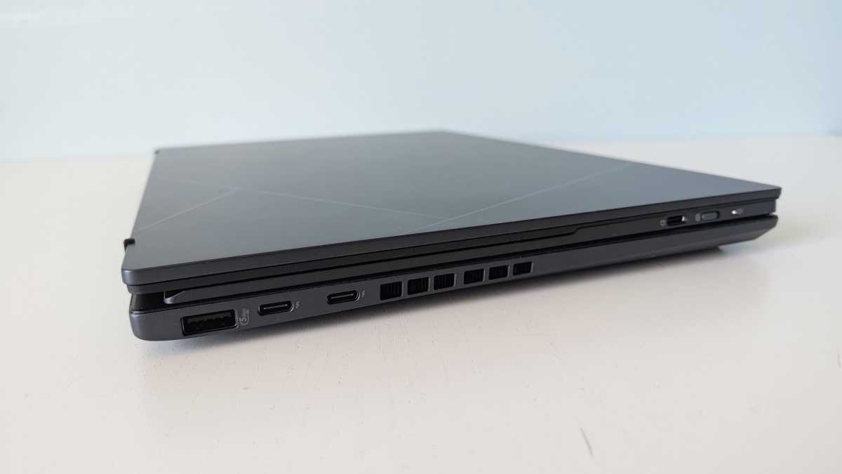 Asus Zenbook Duo 2024 folded