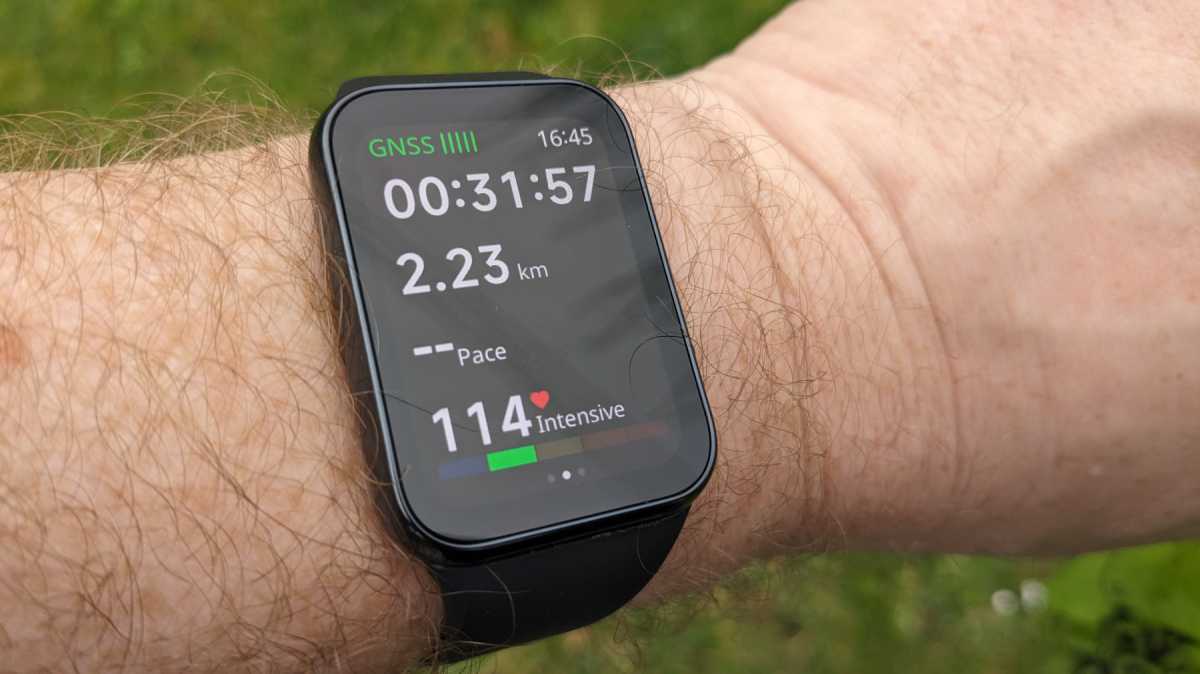 Fitness tracking on Xiaomi Smart Band Pro 8 