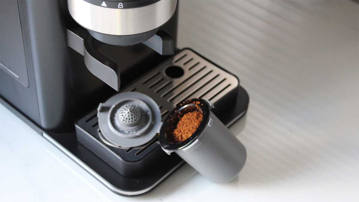 Cuisinart with a full coffee pod