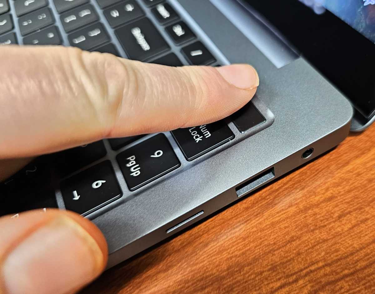 Samsung Galaxy Book4 Ultra fingerprint reader power button