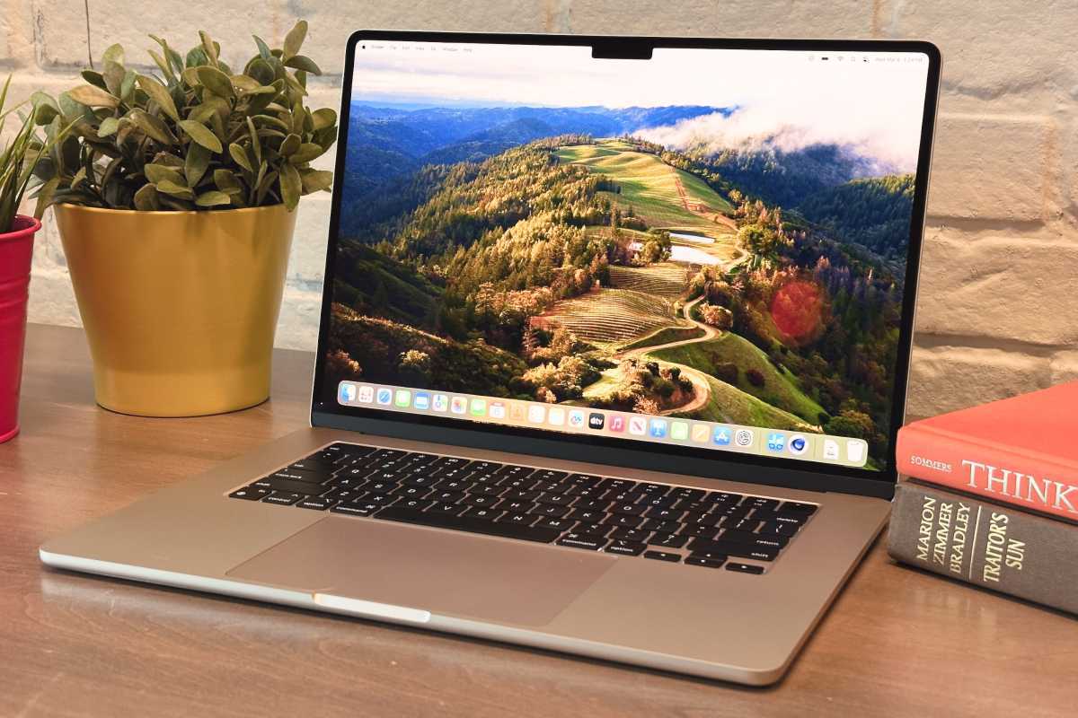 MacBook Air 15-inch 2024