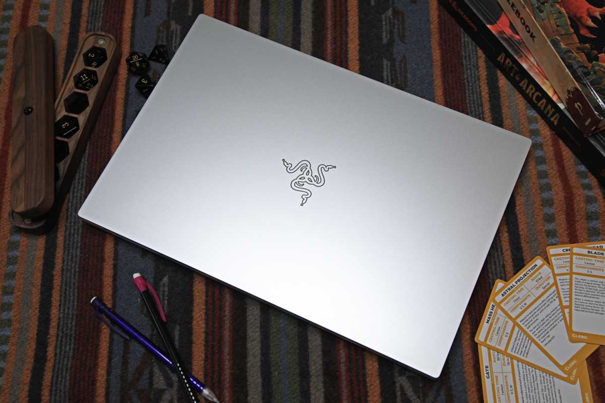 Diseño Razer Blade 16