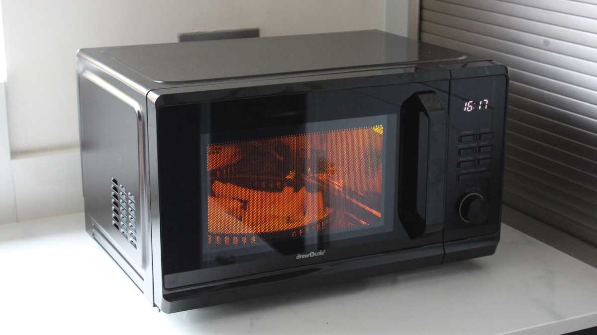 Cooking French Fries in the Microwave Fryer