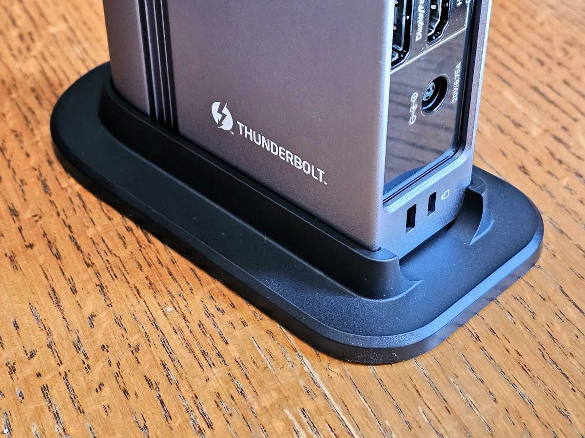 Plugable TBT4-UDZ Thunderbolt 4 USB4 Dock