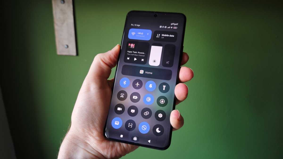 Xiaomi 14 Ultra quick settings