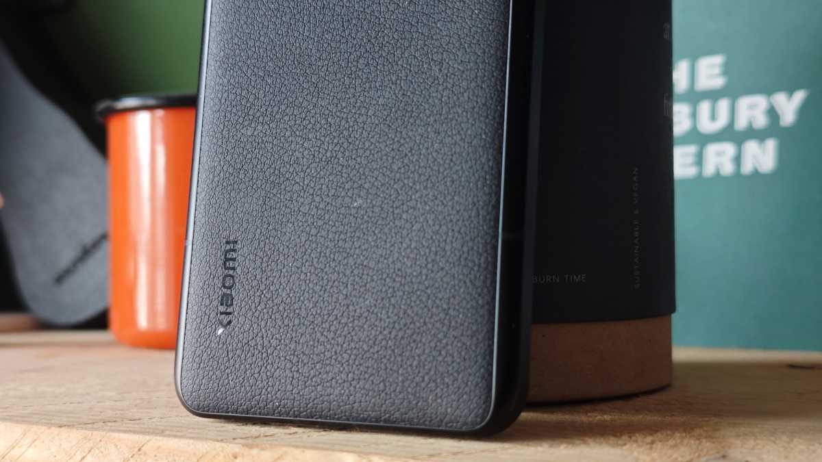 Vegan leather back of the Xiaomi 14 Ultra