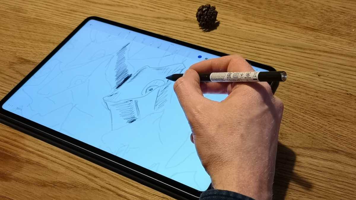 Незавершенный эскиз в приложении Mi Canvas на Xiaomi Pad 6S Pro.