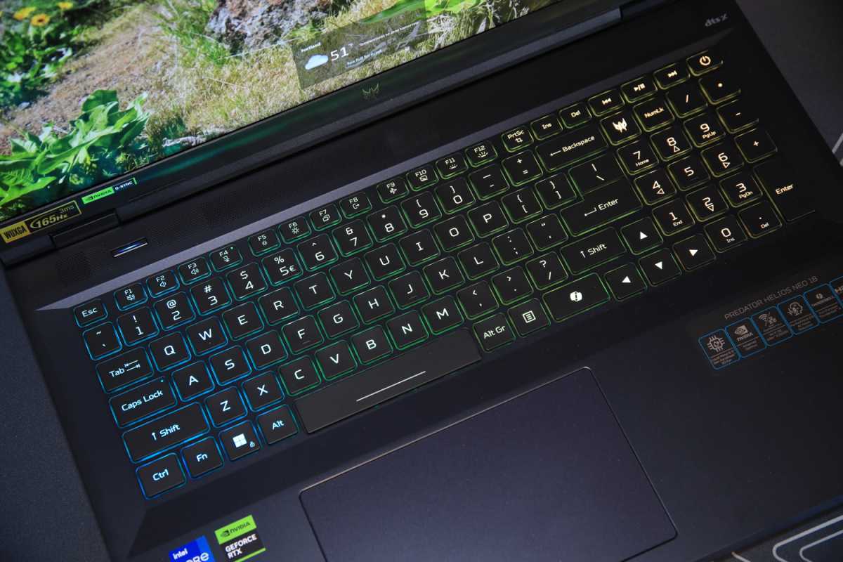 Acer Predator Helios Neo 18 keyboard