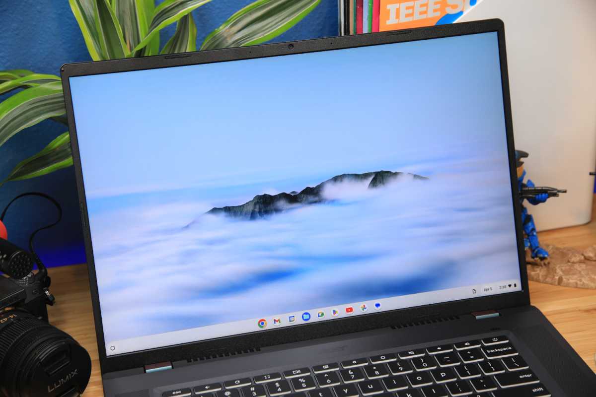 Acer Chromebook 516 GE display
