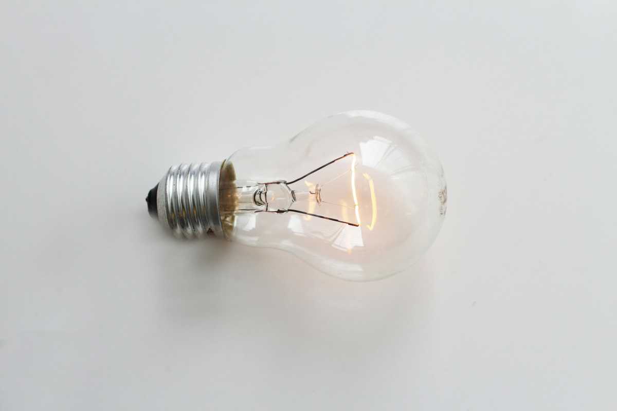 incandescent light bulb