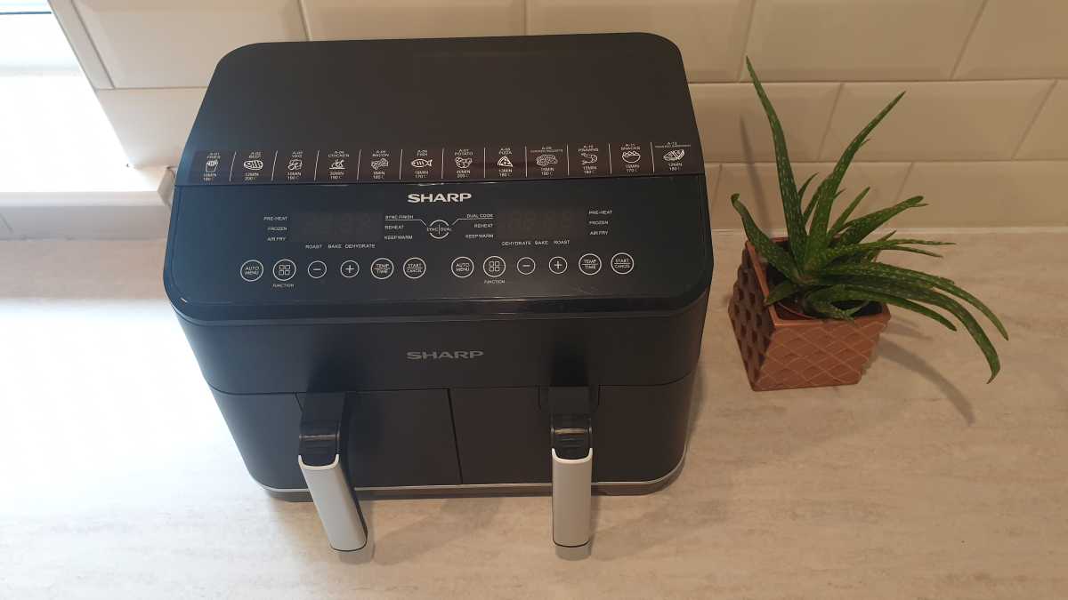 A top view of the A top view of the Sharp Dual Drawer 8l Digital Air Fryer with Sync Finish