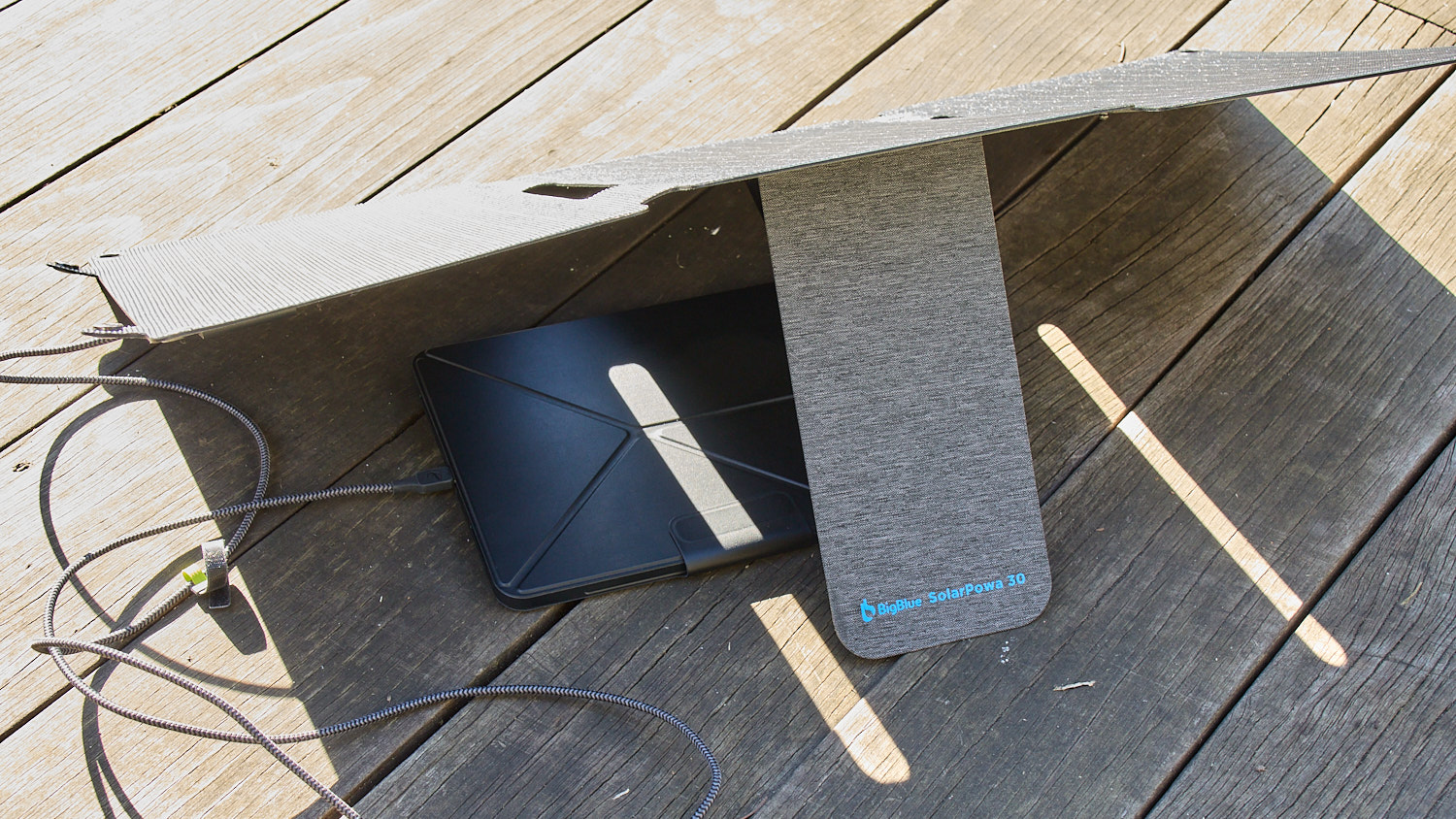 BigBlue SolarPowa 30 review: Tapping into the sun to charge your iPhone