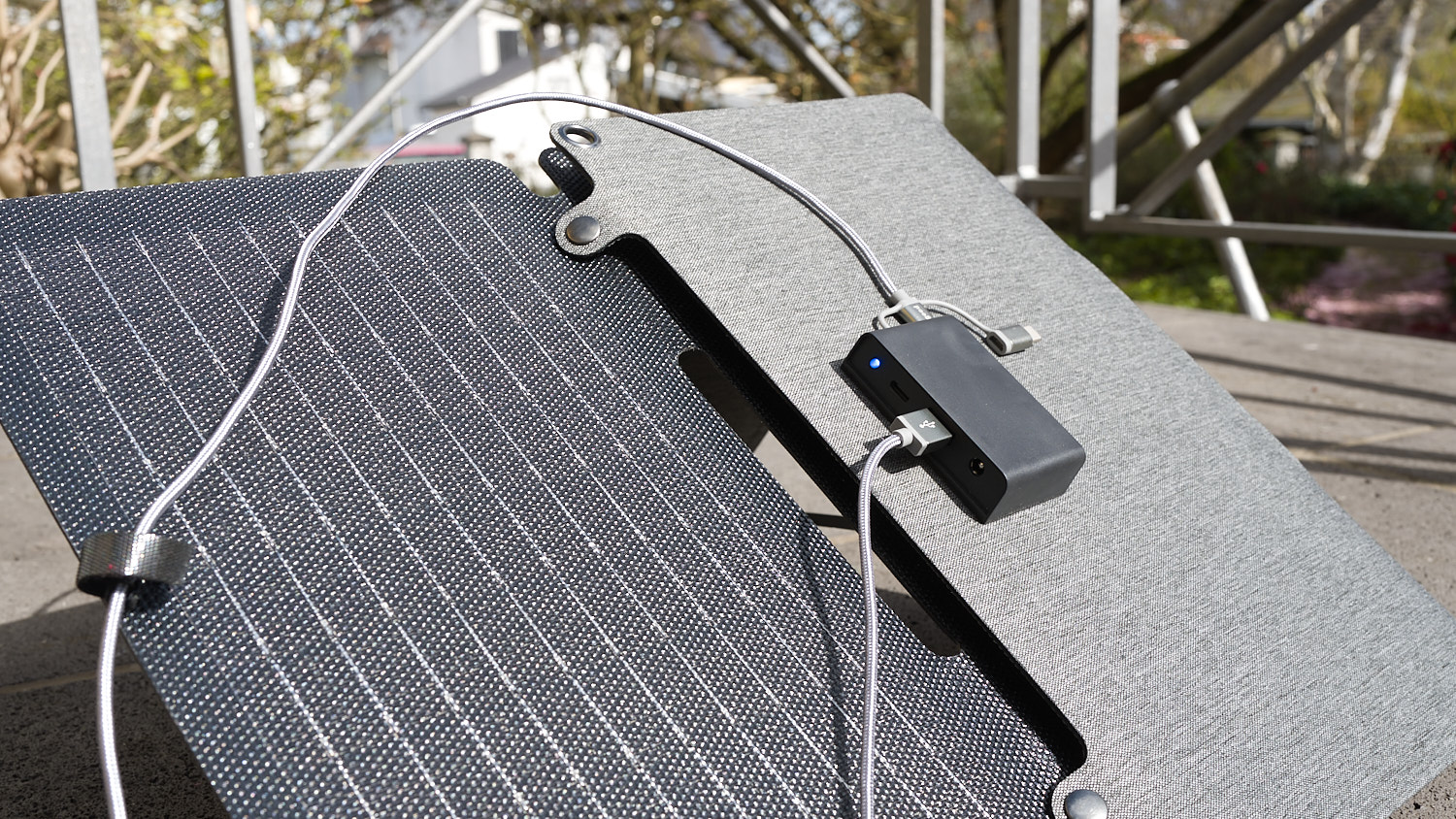 BigBlue SolarPowa 30 review: Tapping into the sun to charge your iPhone