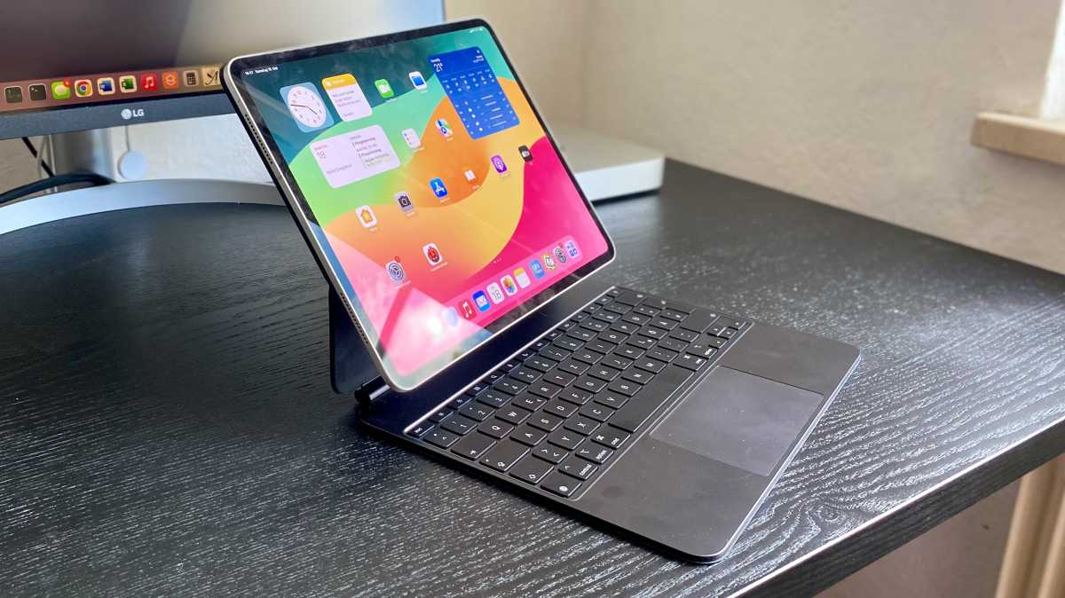 Magic Keyboard for iPad Pro M4