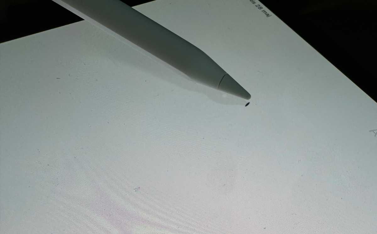 Apple Pencil Pro shade