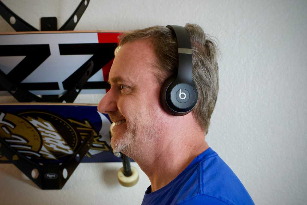 Image: Beats Solo 4 im Test: Eine lÃ¤ngst Ã¼berfÃ¤llige Aktualisierung