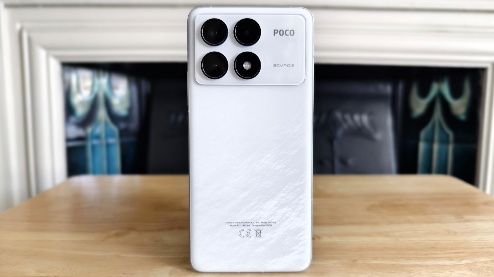 Poco F6 Pro — впечатляющий телефон среднего класса, но есть ключевые компромиссы.