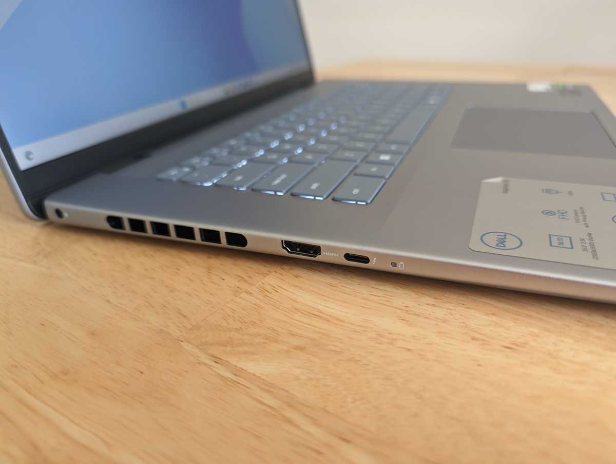 Dell Inspiron 16 Plus left ports