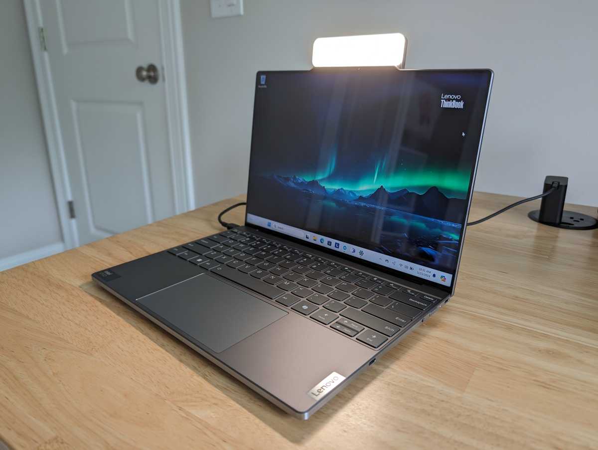 Lenovo ThinkBook Magic Bay Light