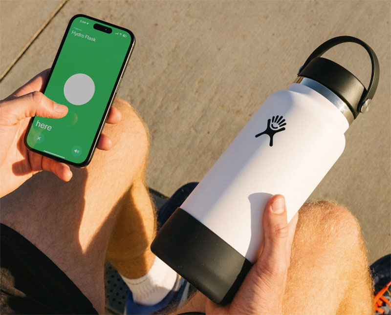 Nomad Hydro Flask AirTag Tracker