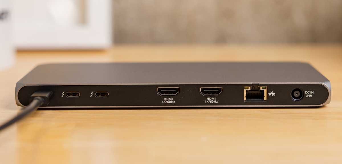 Satechi Thunderbolt 4 Multi-Display Docking Station with DisplayLink back ports