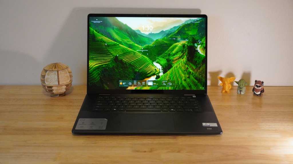 Image: Dell Inspiron 16 2-in-1 im Test: Gutes Gesamtpaket zu einem angemessenen Preis