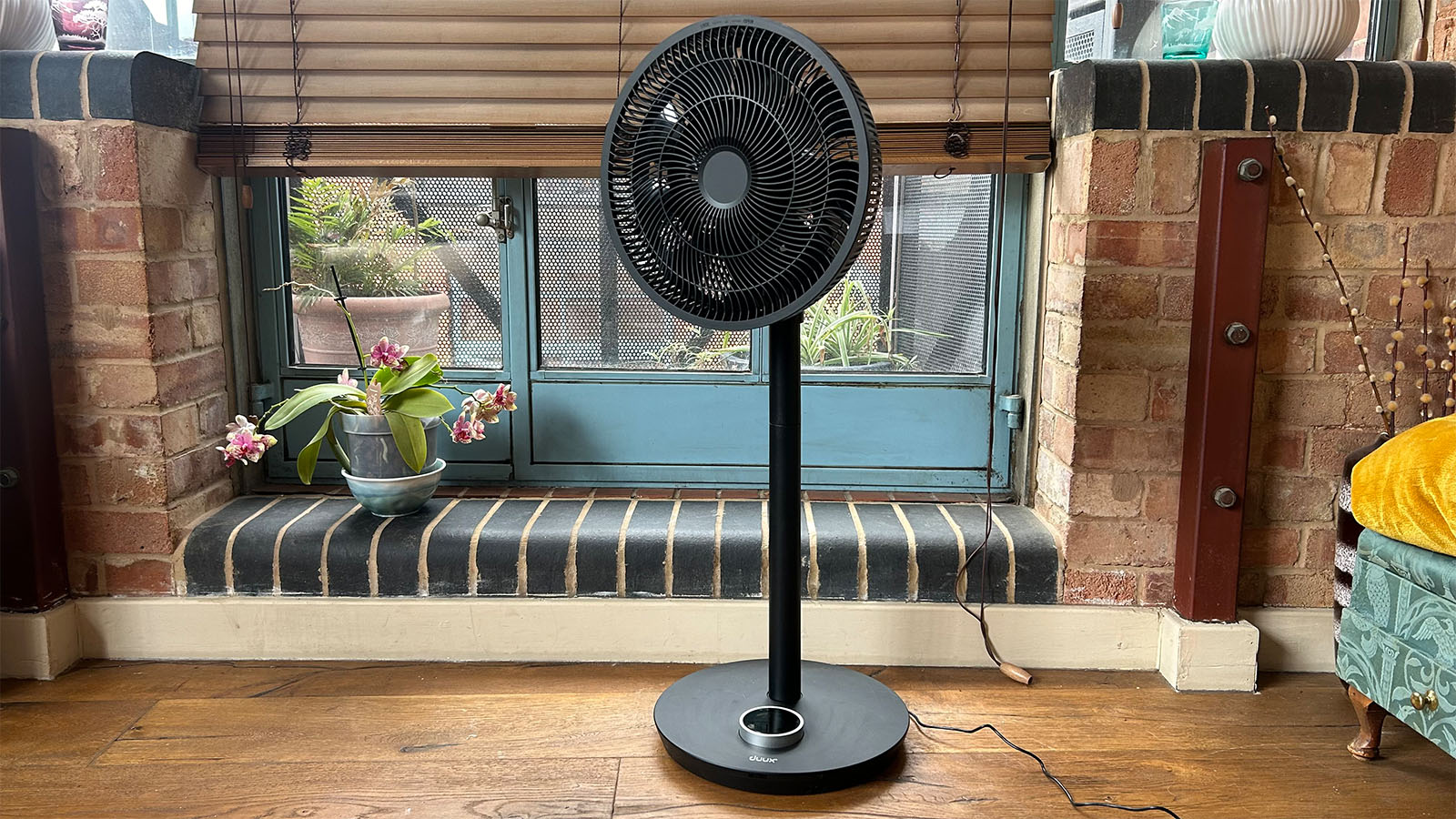 duux_whisper_flex_smart_fan.jpg?quality=50\u0026strip=all