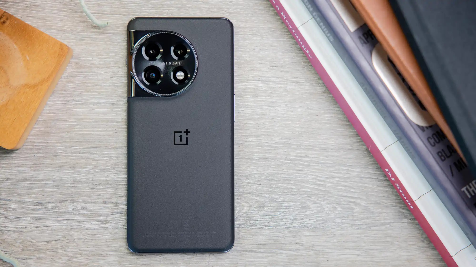 OnePlus 11 - Best former flagship