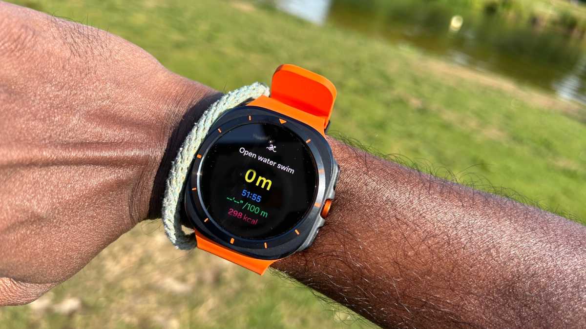 Samsung Galaxy Watch Ultra 1