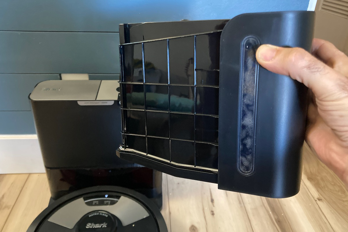 Shark Matrix Plus dustbin