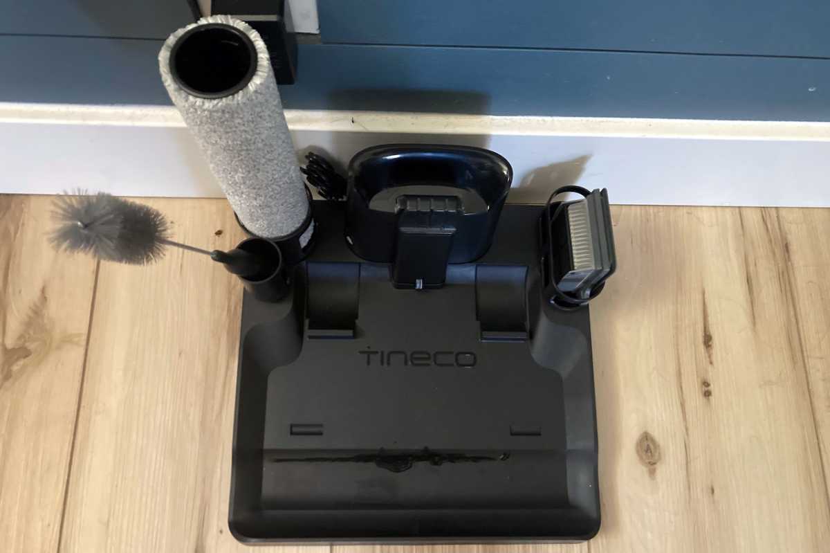 Tineco Floor One S7 Pro dock