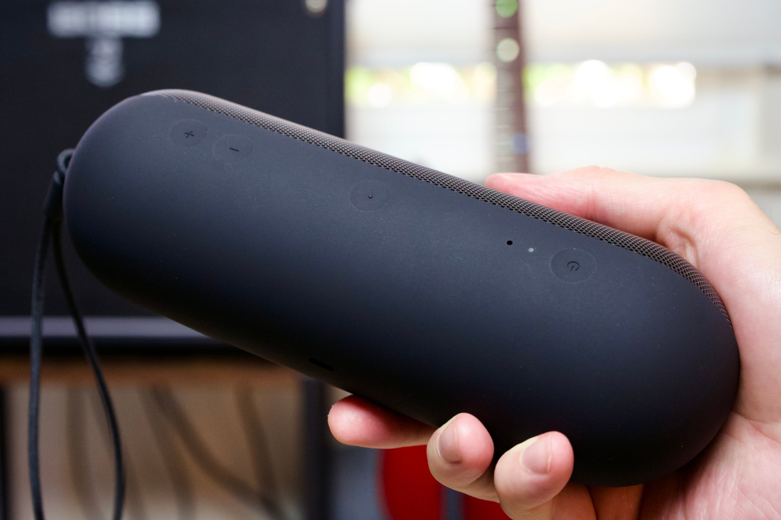 Beats Pill review: A really good speaker that’s a firmware update from being great