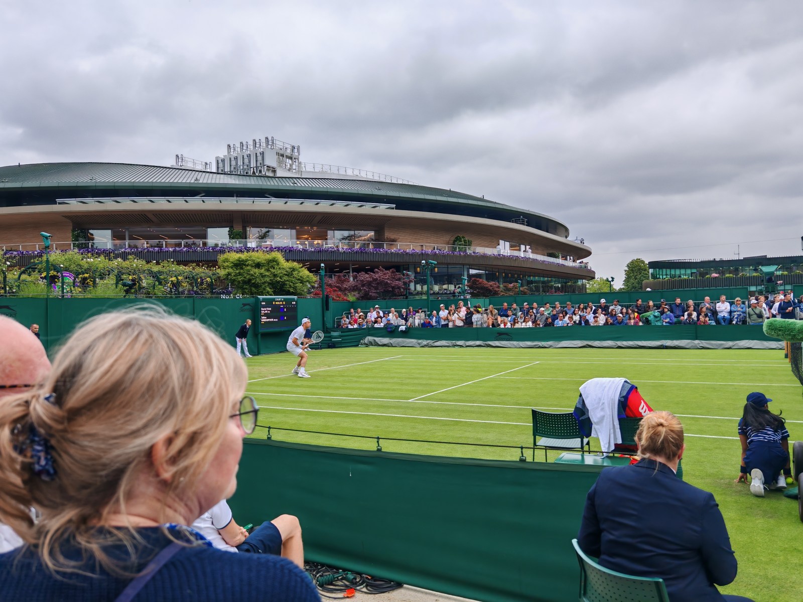 This phone was amazing for a day at Wimbledon in three ways, but awful in one